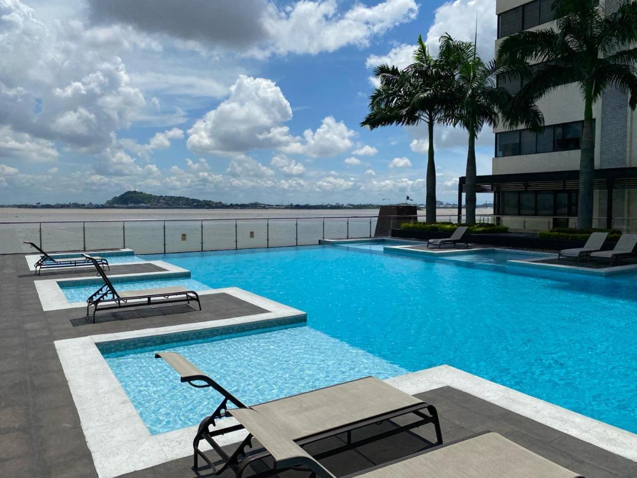 Puerto Santa Ana, Torres Bellini, 2 Dormitorios, Parqueo Guayaquil Buitenkant foto