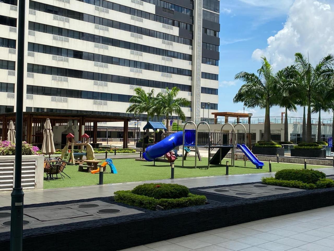 Puerto Santa Ana, Torres Bellini, 2 Dormitorios, Parqueo Guayaquil Buitenkant foto