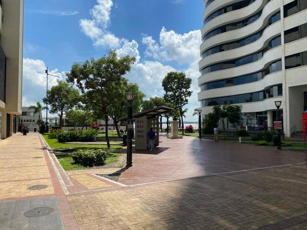 Puerto Santa Ana, Torres Bellini, 2 Dormitorios, Parqueo Guayaquil Buitenkant foto