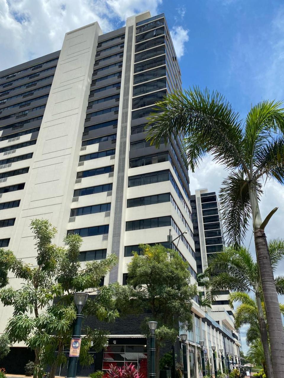 Puerto Santa Ana, Torres Bellini, 2 Dormitorios, Parqueo Guayaquil Buitenkant foto