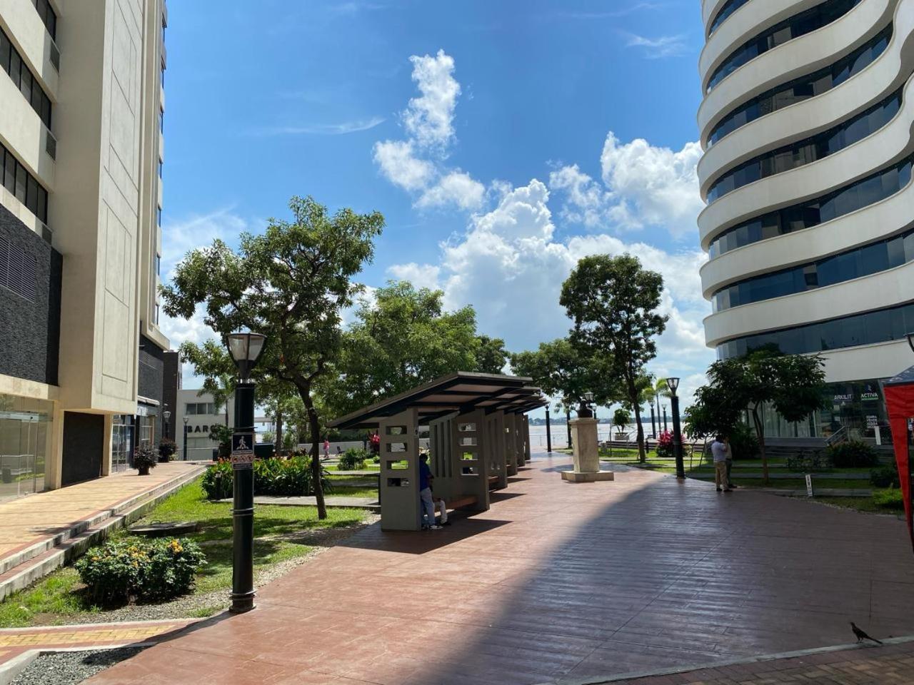 Puerto Santa Ana, Torres Bellini, 2 Dormitorios, Parqueo Guayaquil Buitenkant foto